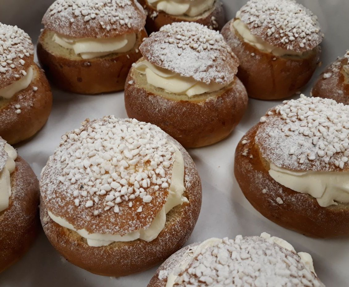 Shrove buns
