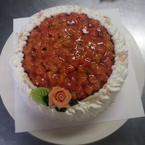 Cloudberry layer cake by Kemijärven Leipomopalvelut