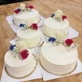 White layer cakes